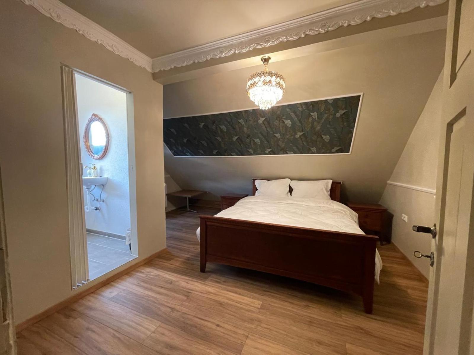 Boutique Hotel Am Bahndamm Neuhaus am Rennweg Exteriör bild